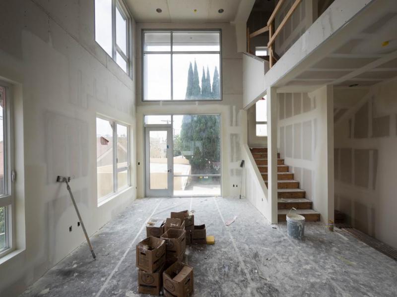 Installation de cloisons &agrave; Sundhouse, quels avantages pour votre int&eacute;rieur ?