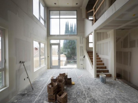 Installation de cloisons &agrave; Sundhouse, quels avantages pour votre int&eacute;rieur ?